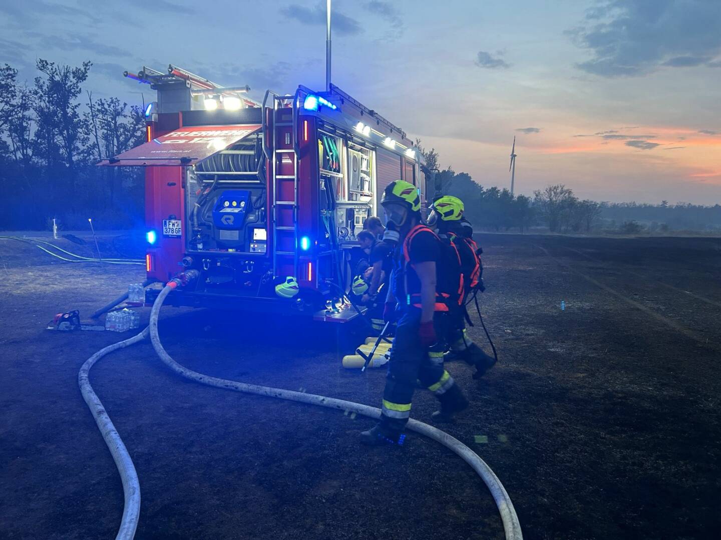 FF Strasshof a.d. Nordbahn: Waldbrand in Gänserndorf