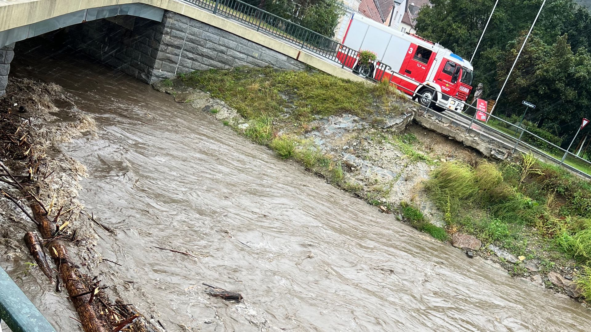 BFK Krems: Hochwasseralarm auf der Krems