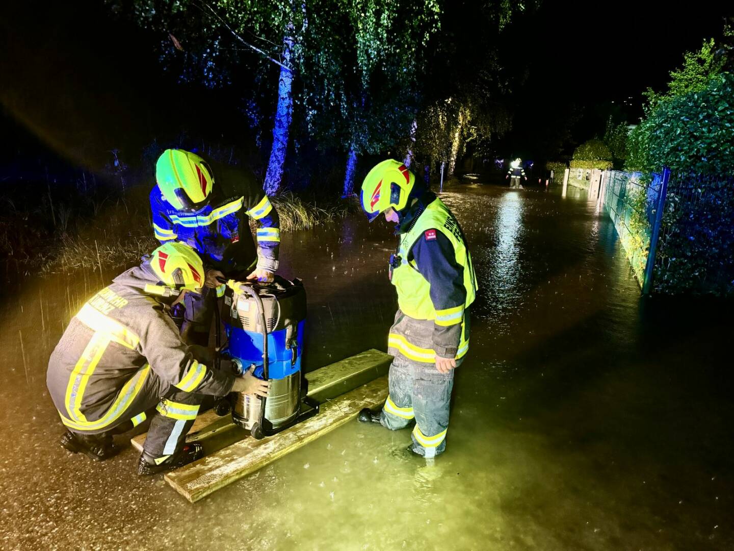 AFKDO Mondsee: Einsatzserie – Feuerwehren im Dauereinsatz