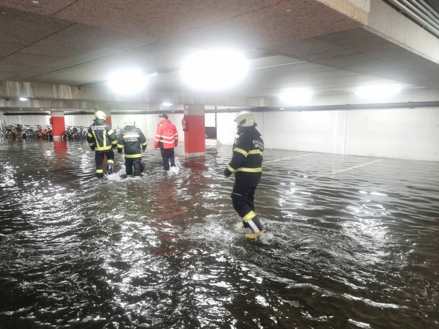 HFW Bad Ischl: Einsatzmarathon durch Hochwasser