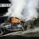 Fahrzeugbrand bei Autohändler