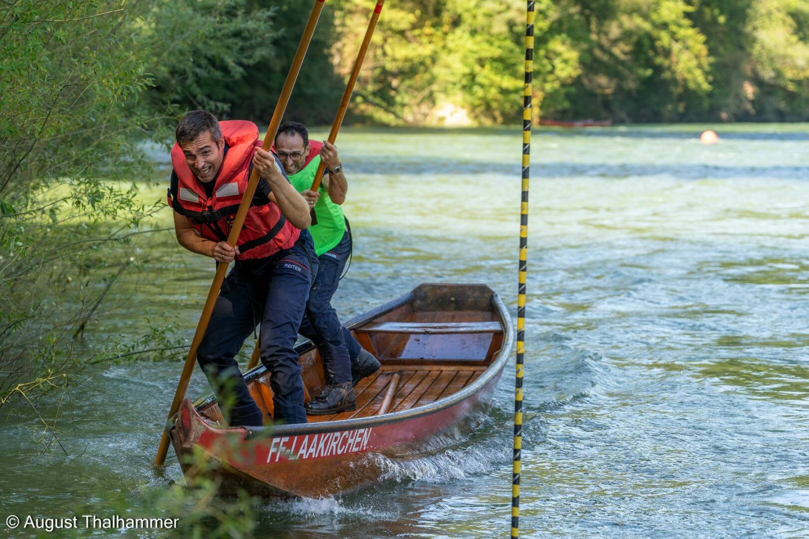 BFK Vöcklabruck: Erster Bezirks-Wasserwehr-Leistungsbewerb