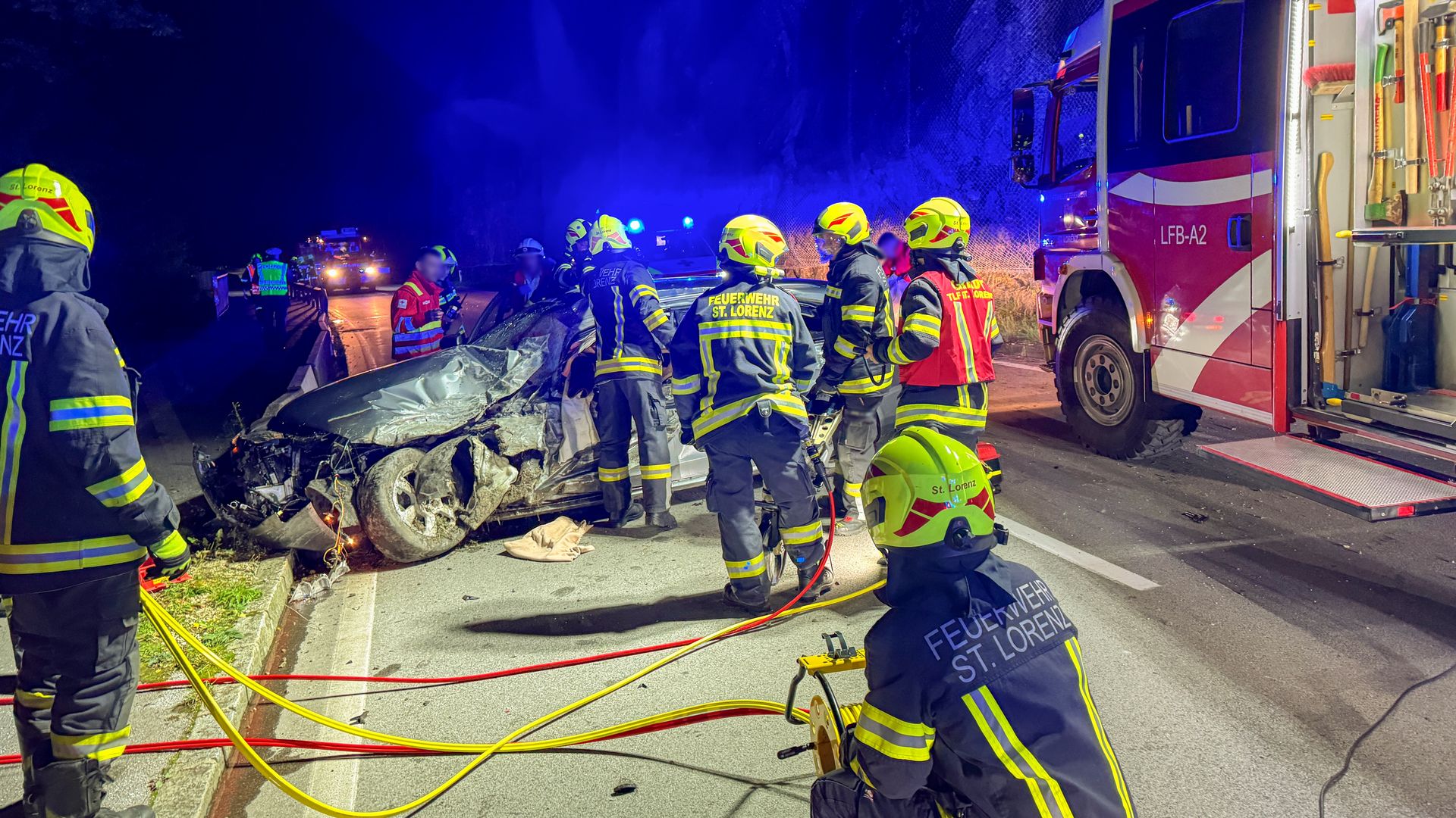 AFKDO Mondsee: Schwerer Verkehrsunfall am Mondsee