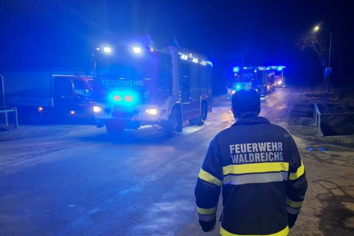 BFK Waidhofen/Thaya: Abgestürztes Kleinflugzeug gefunden