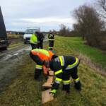 Navi lenkt LKW auf Hochwasserschutzdamm