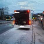 Brennender Linienbus mit verletzter Person