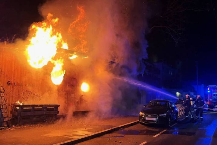 BF Wien: 2 Brände in der Nacht zum Sonntag