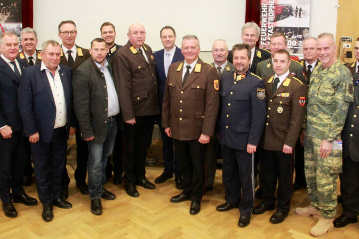 BFKDO Wiener Neustadt: Bezirksfeuerwehrtag des Feuerwehrbezirkes