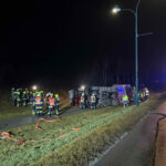 Tankwagenunfall mit Menschenrettung und Schadstoffaustritt
