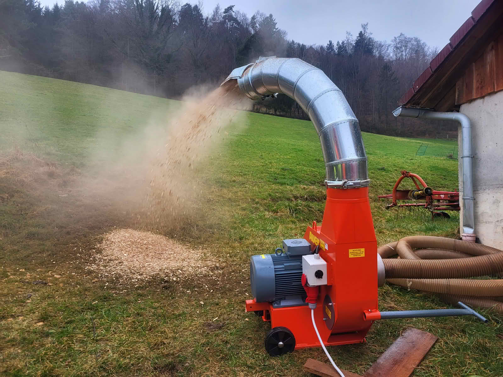 BFV Graz-Umgebung: Hackschnitzelgebläse für Feuerwehren des BFVGU A6