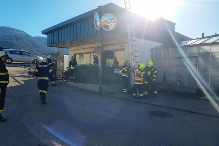 FF Bad Ischl: Rauchentwicklung in Geschäftslokal