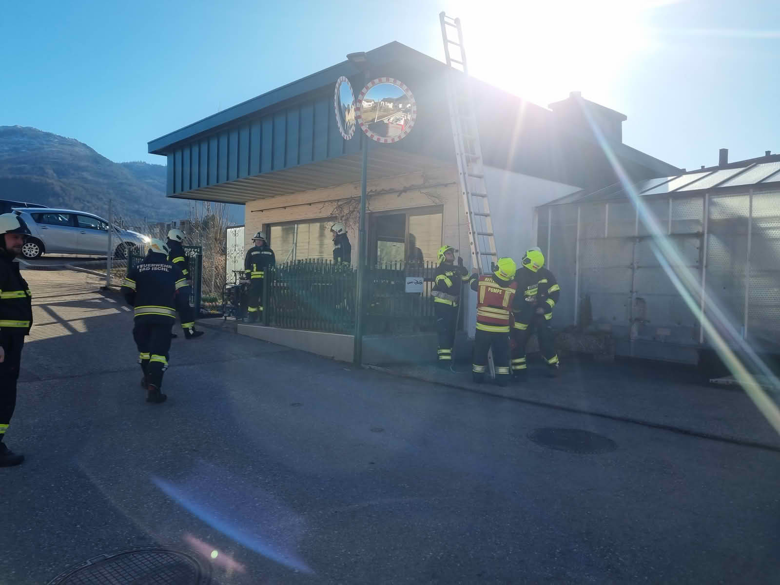 FF Bad Ischl: Rauchentwicklung in Geschäftslokal