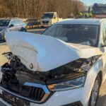 Ein stark beschädigter Skoda