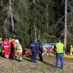 BFV Liezen: Kleinbus stürzt bei Mandling 40m ab