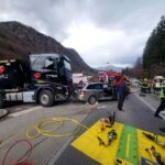 FF Bad Ischl: B145 Lauffen, Verkehrsunfall forderte zwei Verletzte