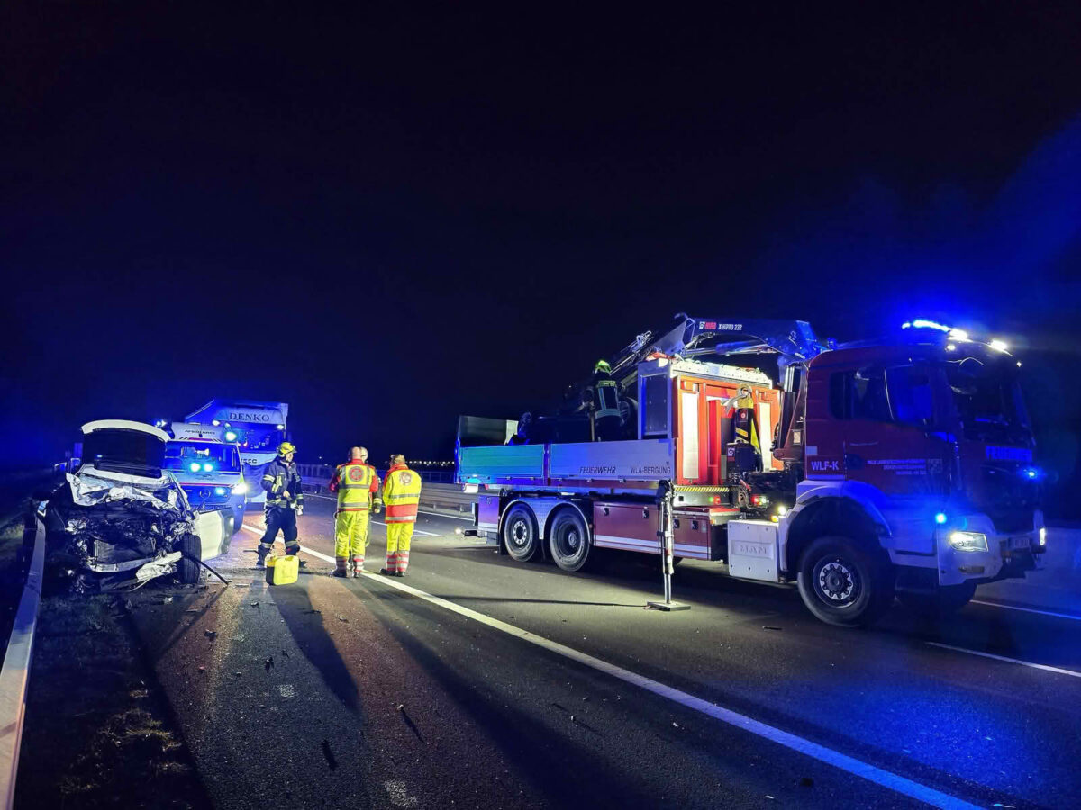 Schwerer Verkehrsunfall mit Personenschaden auf der A4