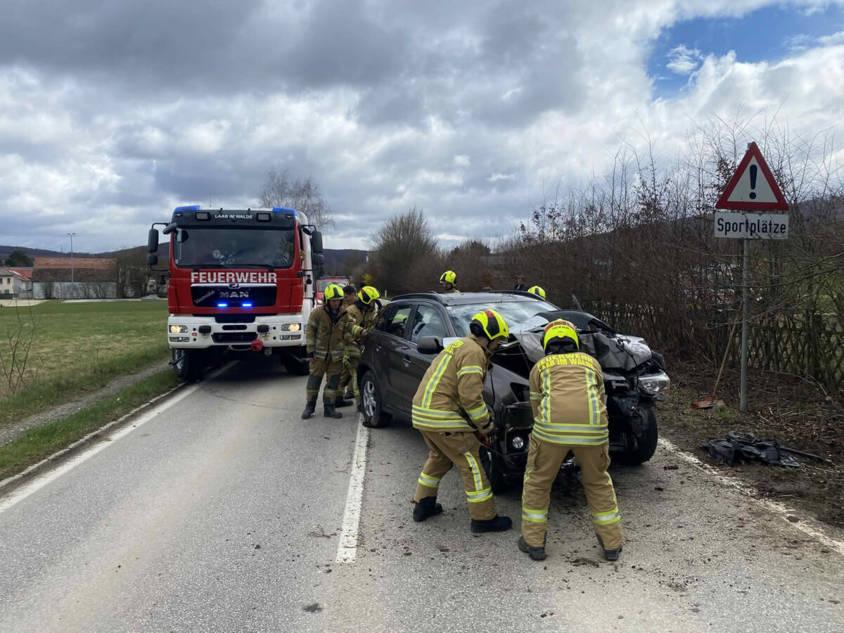 FF Laab - T1 - Verkehrsunfall: Verletzung