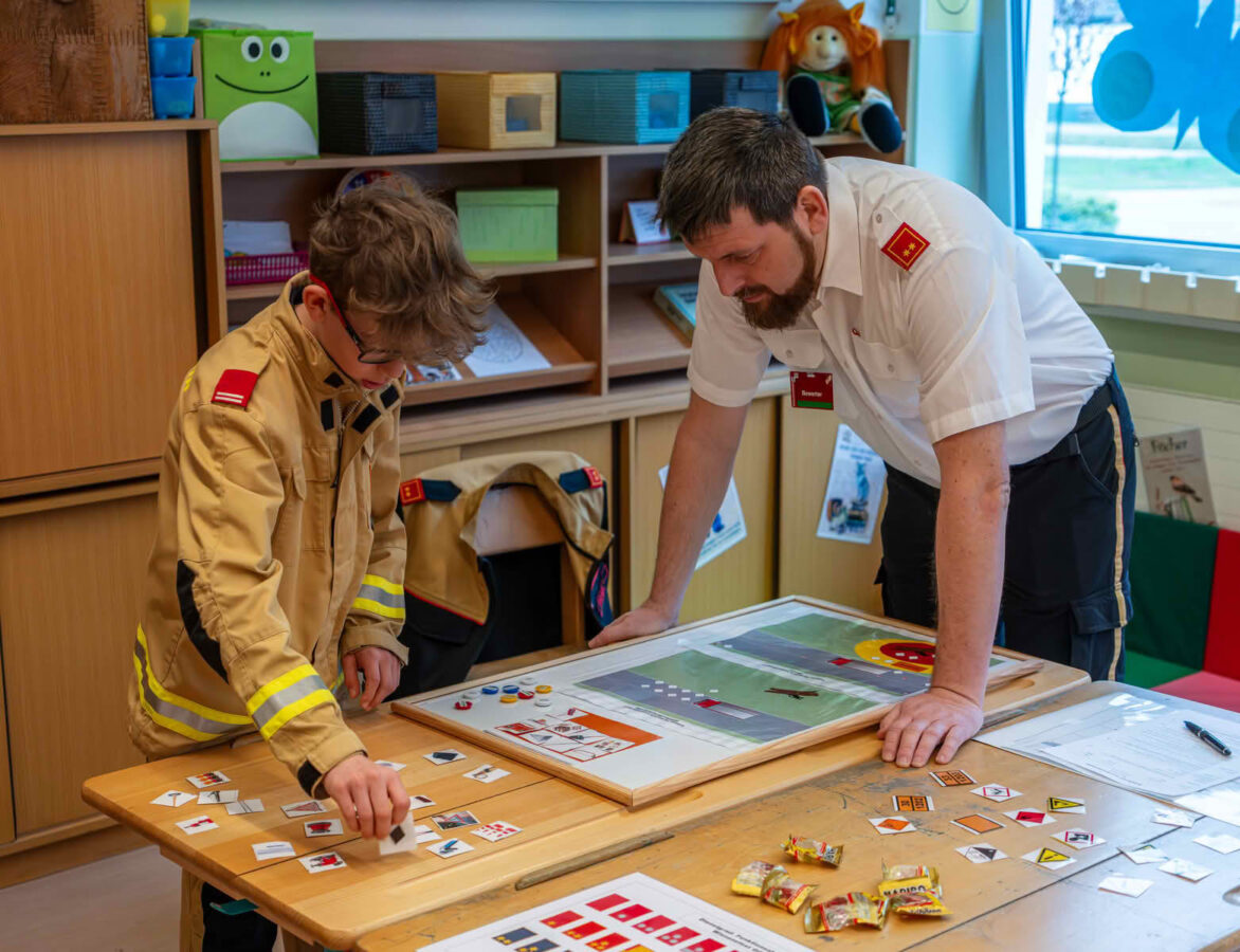 Wissenstest der Feuerwehrjugend des Bezirkes Schwaz