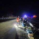 Betonsäcke auf Fahrbahn