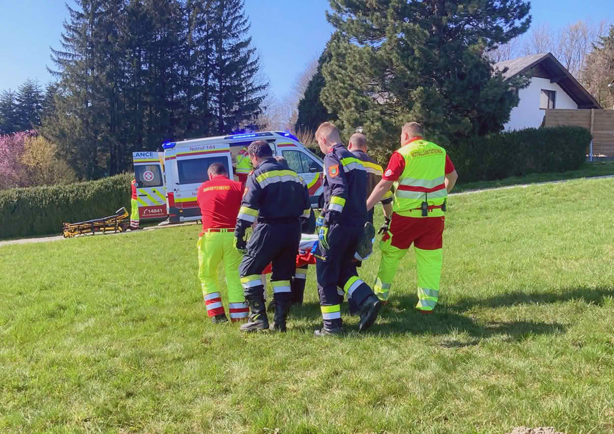 BFKDO Baden: Flugdrachenabsturz im Bereich Hochstrass-Schwabendörfl 3 Motorflugdrachenabsturz