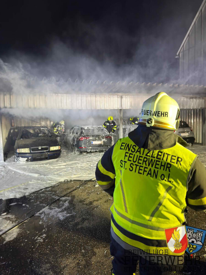 Brand mehrerer Pkw in Carport in St. Stefan ob Leoben