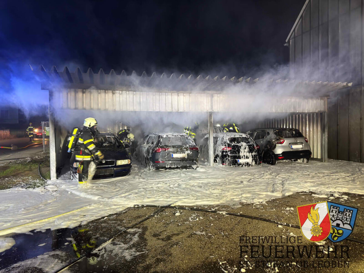 Brand mehrerer Pkw in Carport in St. Stefan ob Leoben