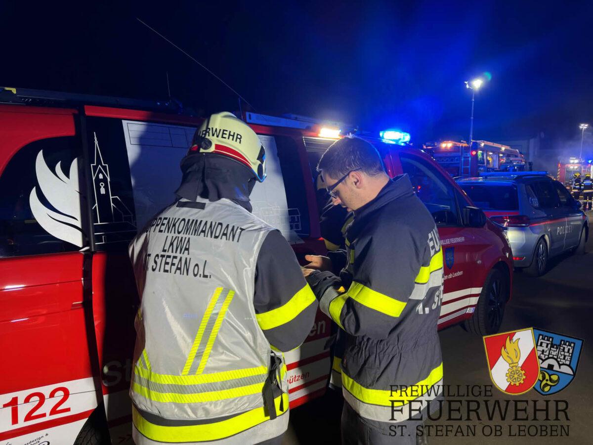Brand mehrerer Pkw in Carport in St. Stefan ob Leoben
