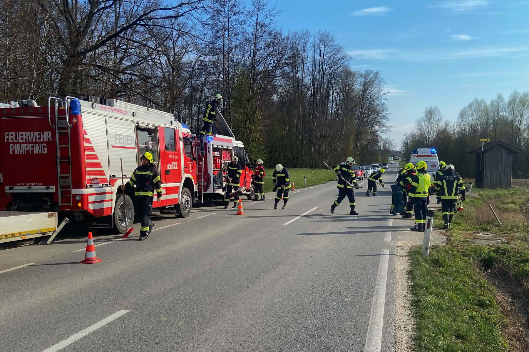 FF Pimpfing: Verkehrsunfall auf der AL514