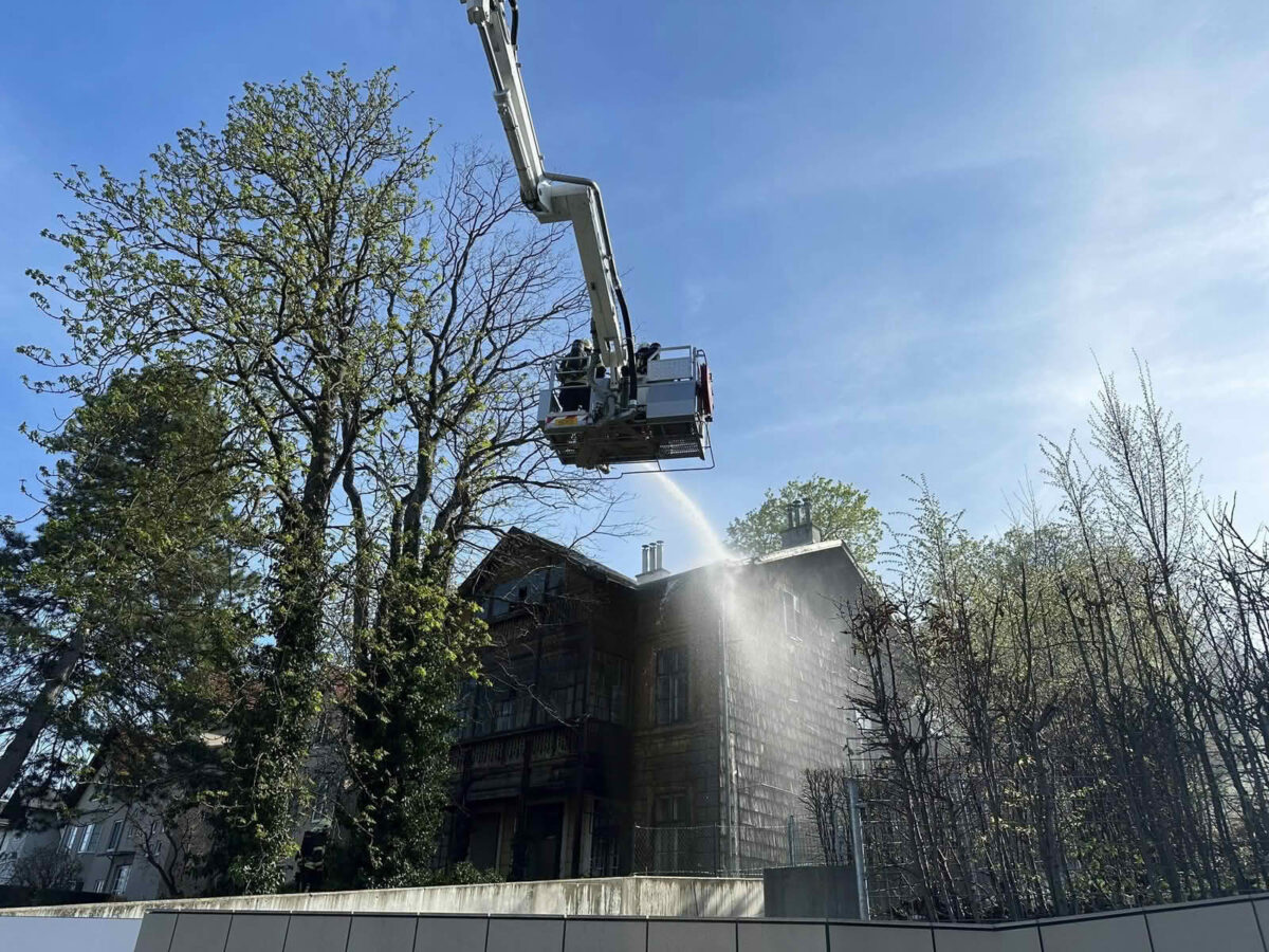 Wohnhausbrand in der Leopoldstraße