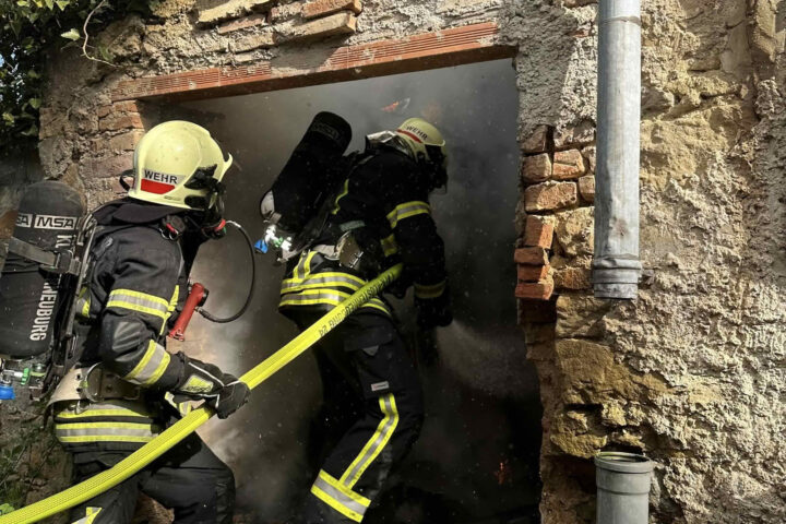 FF Klosterneuburg: Wohnhausbrand in der Leopoldstraße
