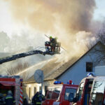 BFK Waidhofen/Thaya: Großeinsatz bei Wohnhausbrand in Pfaffenschlag