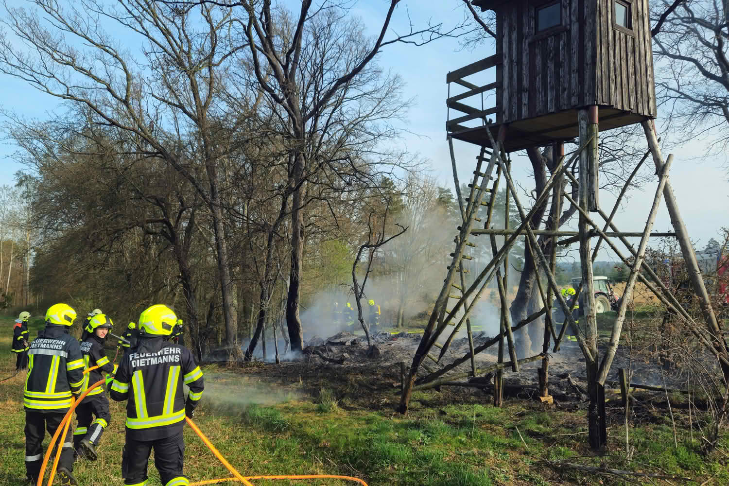 BFK Waidhofen/Thaya: Waldbrand rasch gelöscht