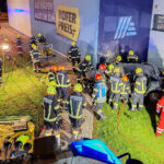 FF Bad Goisern: Eingeklemmten Lenker aus Fahrzeug gerettet