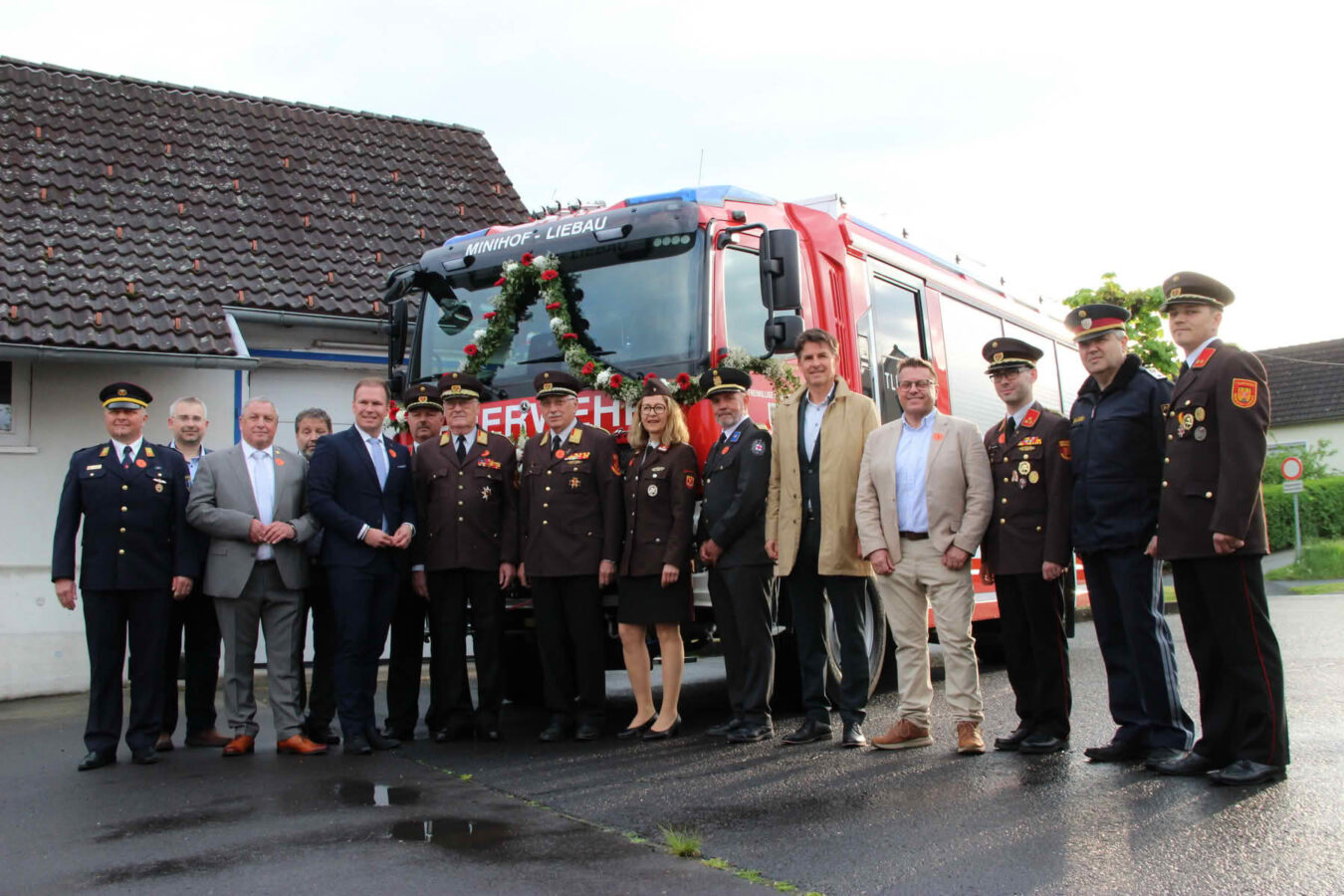 Neues Einsatzfahrzeug Feuerwehr Minihof Liebau
