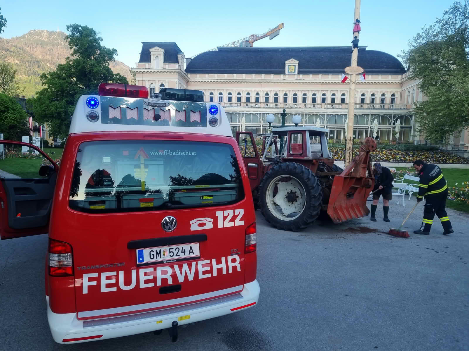 FF Bad Ischl: Dieselspur im Kurpark