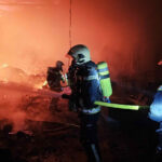 BFKDO Wiener Neustadt: Großbrand einer Lagerhalle