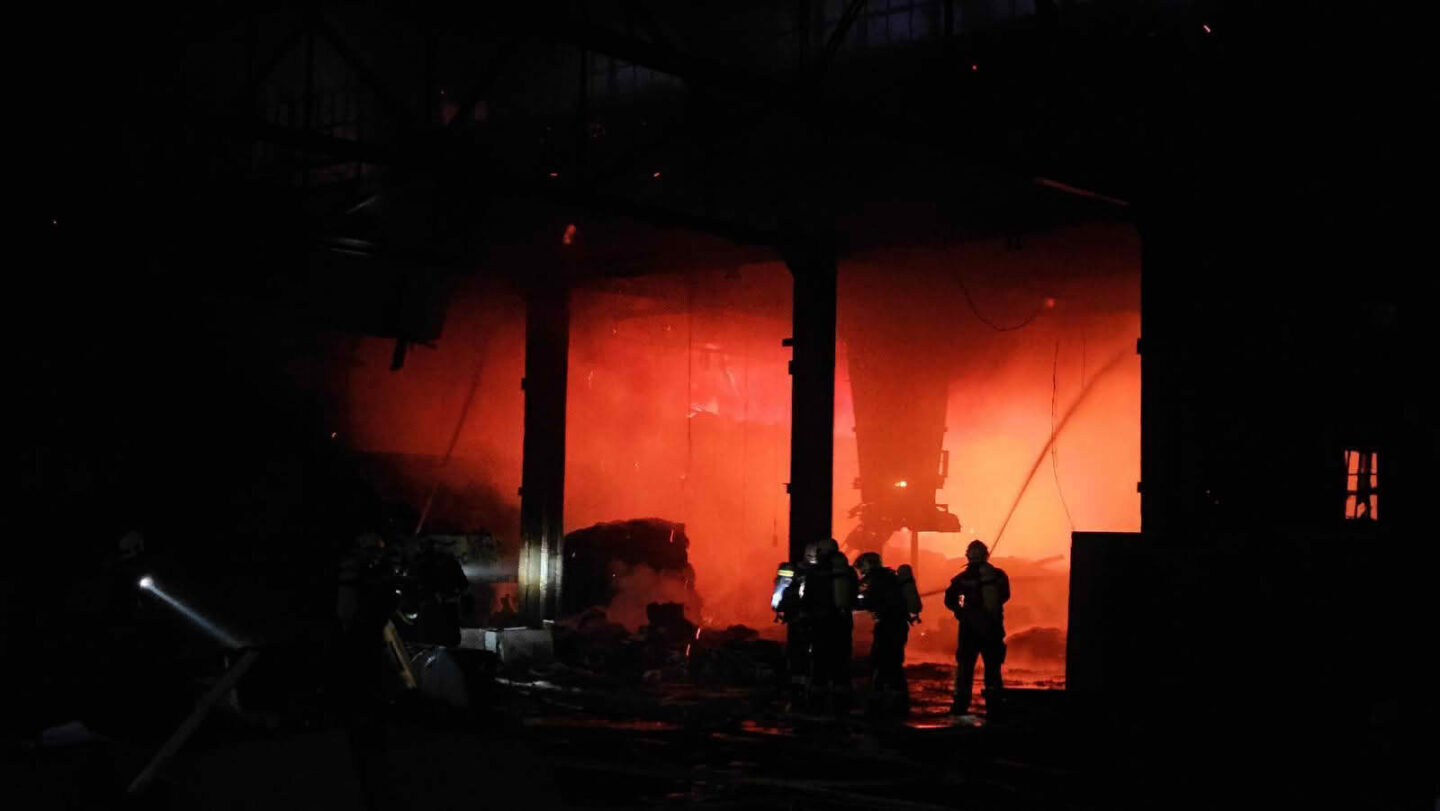Großbrand einer Lagerhalle