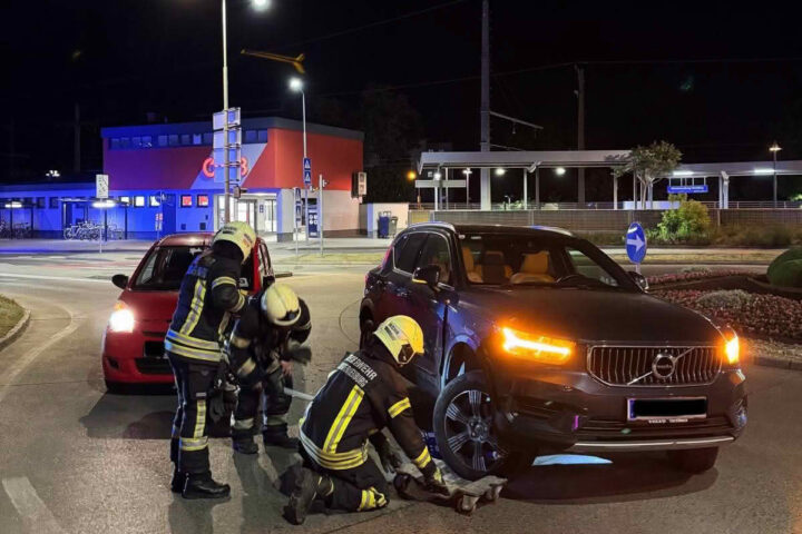 FF Klosterneuburg: Brandeinsatz & Fahrzeugbergung