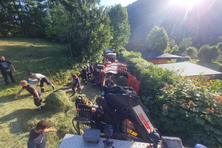 FF Bad Ischl: Bergung eines Ladewagen