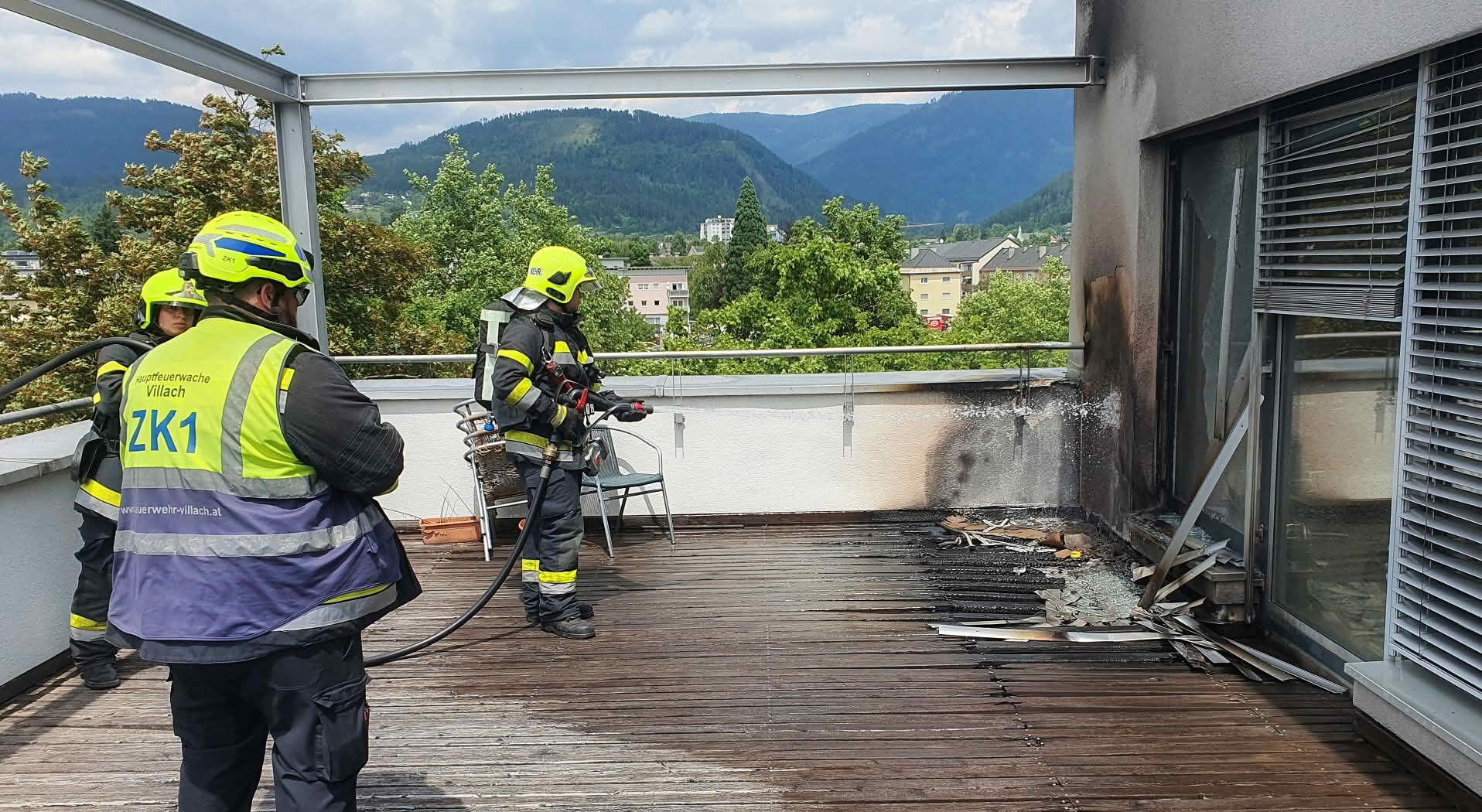 HFW Villach: Balkonbrand in Innenstadt rasch eingedämmt
