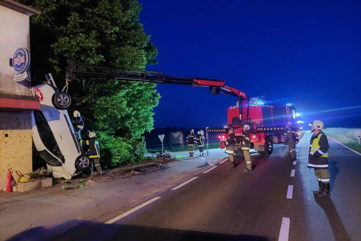 FF Mogersdorf: Verkehrsunfall mit verletzter Person löste eine Suchaktion aus
