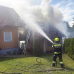 BFVDL: Nebengebäude in Vollbrand