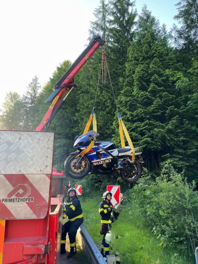 Motorradunfall im Weißenbachtal