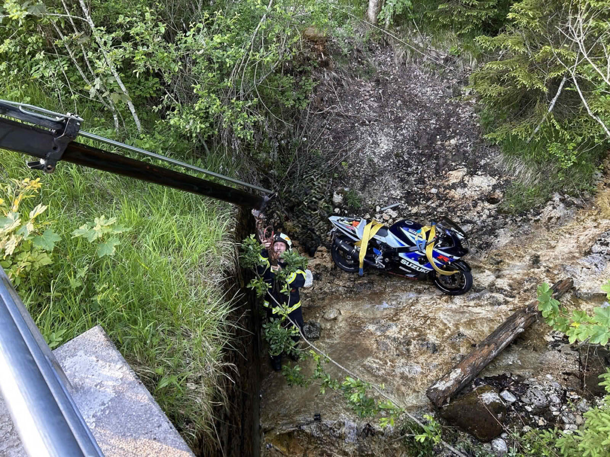 Motorradunfall im Weißenbachtal
