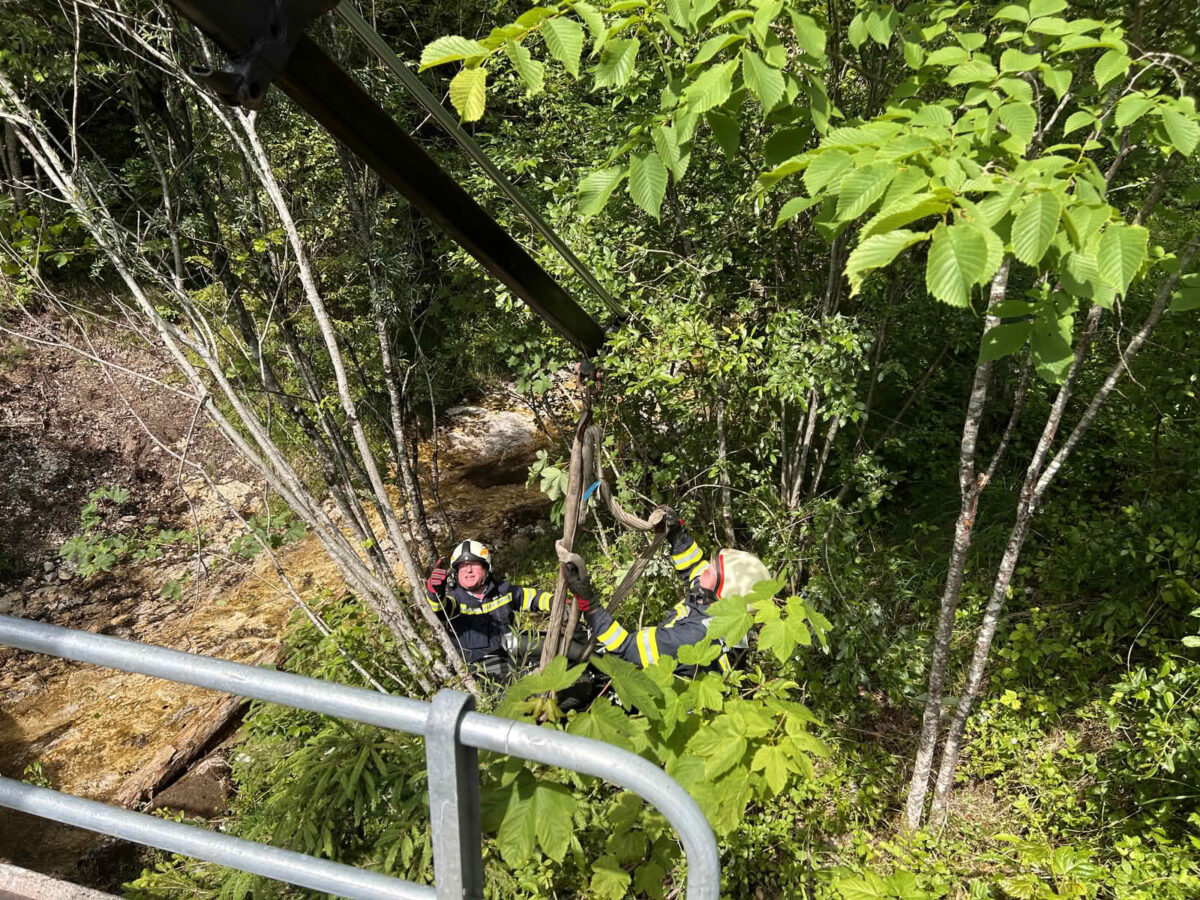Weißenbachtal, Motorradbergung für die FF Mitterweißenbach