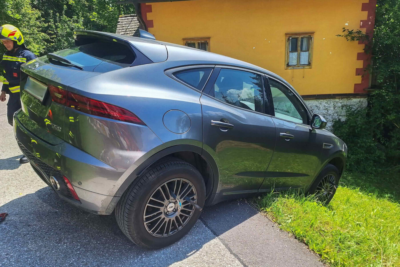 PKW mit Kran geborgen