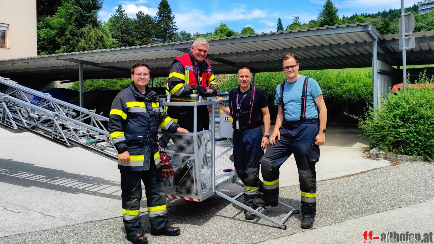 Turmfalke und Igel gerettet