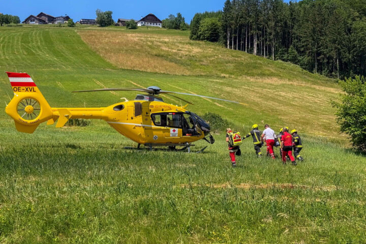 AFKDO Mondsee: Motorroller kollidiert mit Pkw