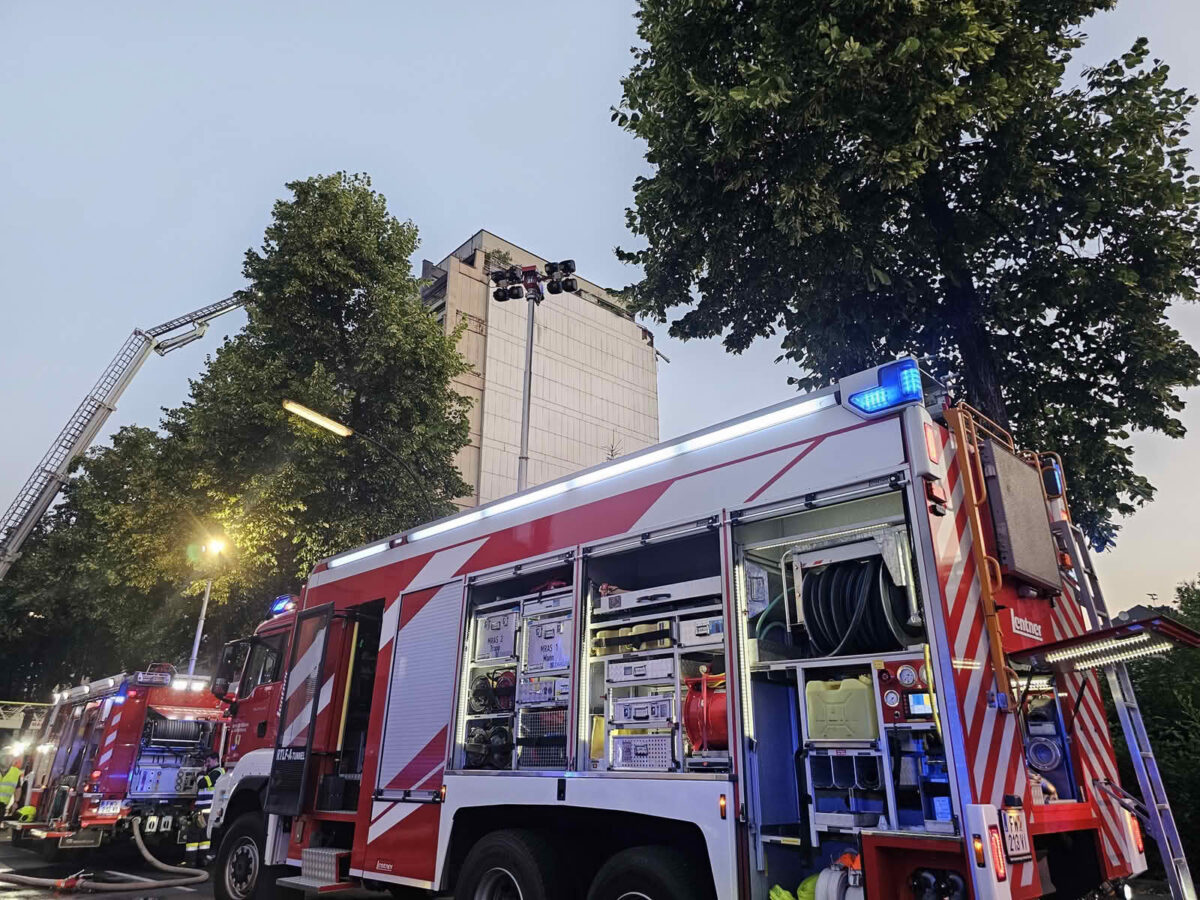 Dramatischer Wohnungsbrand