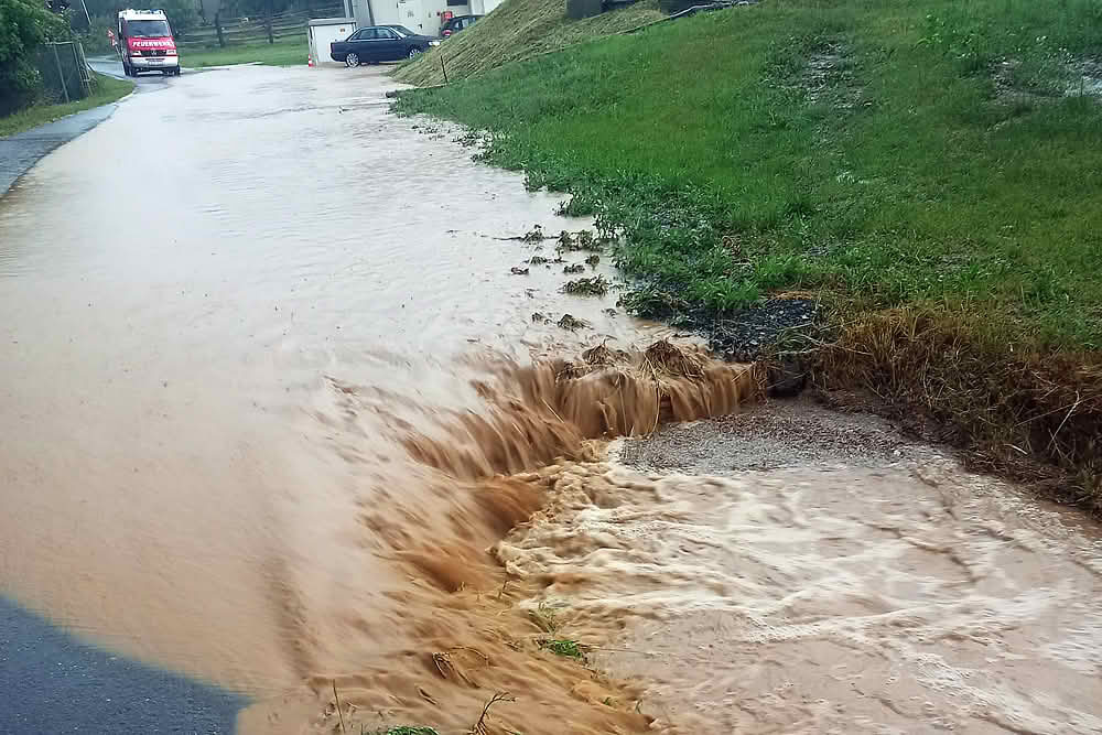 BFK Waidhofen/Thaya: Gewitter und Sturm verursachten Schäden
